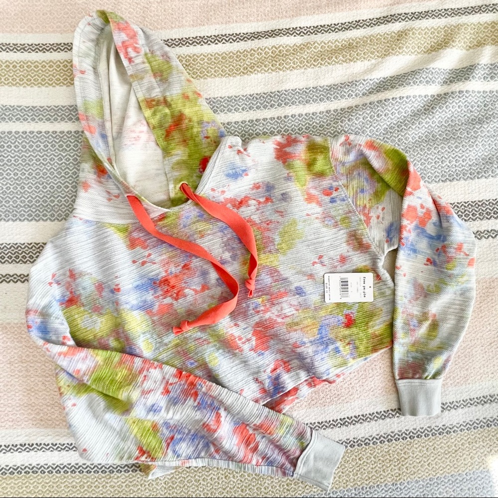 Free people thinkin’ about you crop hoodie